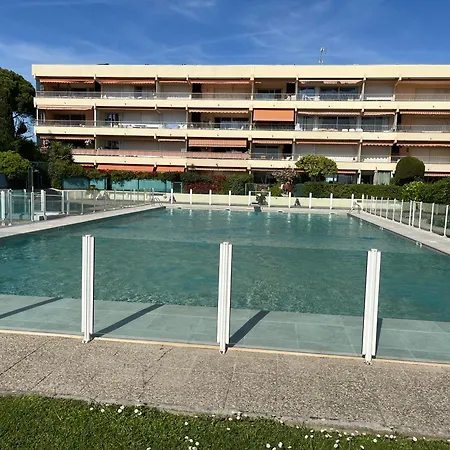 Beau T2 Piscine Parking Privé Aperçu Appartement *