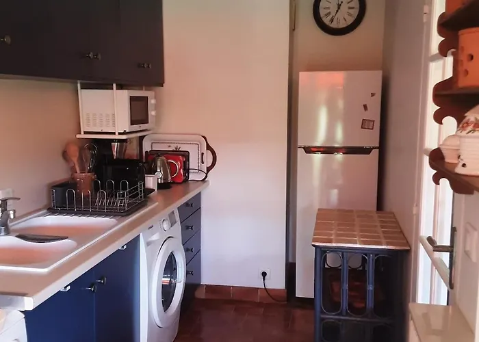 Beau T2 Piscine Parking Privé Aperçu *