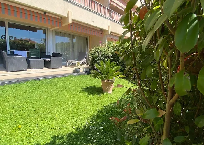 Beau T2 Piscine Parking Privé Aperçu Appartement *