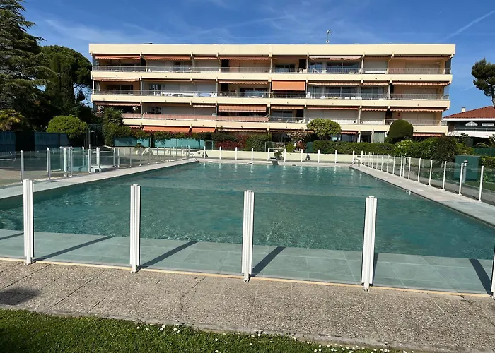 Beau T2 Piscine Parking Privé Aperçu Appartement *
